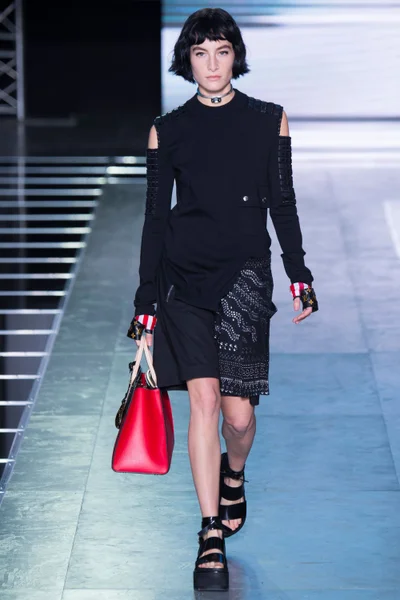 Look 7